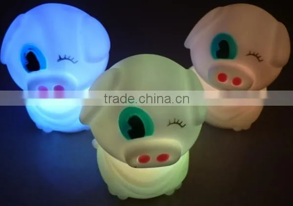 Onaroo Danny The Pig Portable Night Light With Rainbow Color Change photo-2