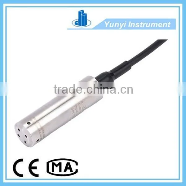 Submersible level sensor pressure probe with built in temperature sensor