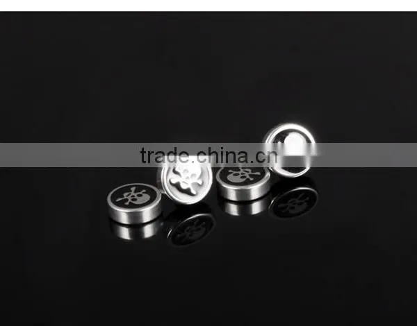 Men Collection Trend Round Screw Stainless Steel Skull Earrings photo-4