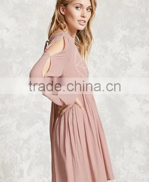 Woman Long Vented Sleeve Scoop Neck Self-Tie Back Stripe Chiffon Emroidered On the Front Dress photo-3