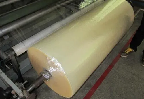 Rollos de material en bruto de cinta adhesiva BOPP de 1620 mm de ancho, rollos jumbos, brillantes y transparentes