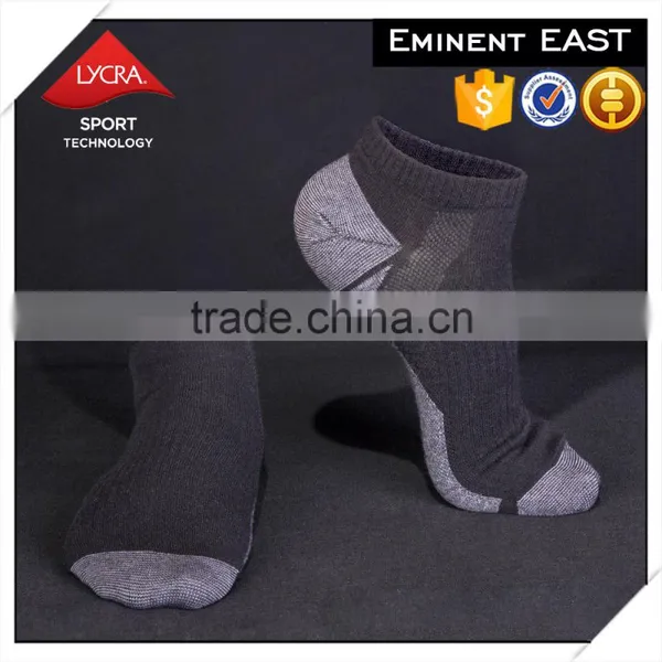 Wholesale Custom Technical Plain Knitting Lycra Silver Cotton Blend Yarn Men Sport Socks photo-4