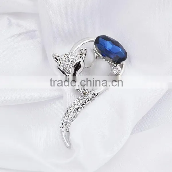 New Alternative Super Cute Jewelry Double Fox Full Diamond Brooch Buckle Shawl photo-5