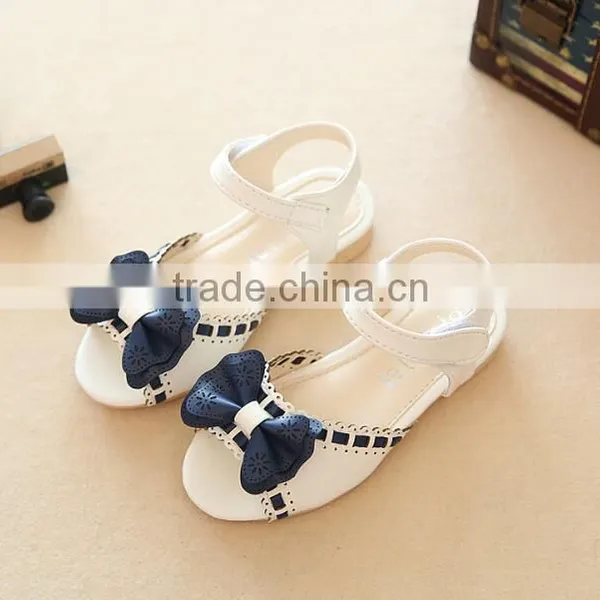 Zm35399a China Wholesale Leather Sandals Korean Childrens Bowknot Shoes photo-2