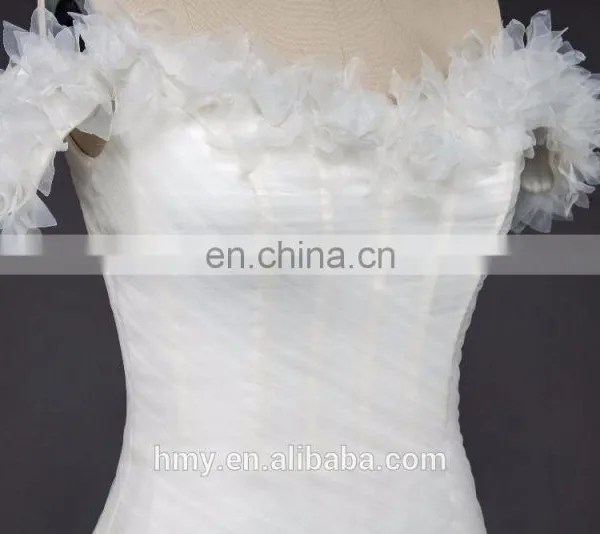 Wihte Sleeveless Off-Shoulder Ruffled Trumpet Wedding Dress photo-4