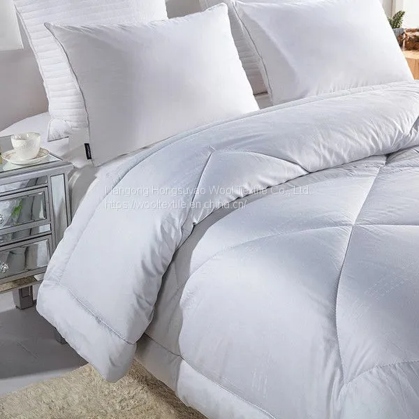 Luxury Cashmere Silk Quilt Double Velvet Winter Bedding for Hotel