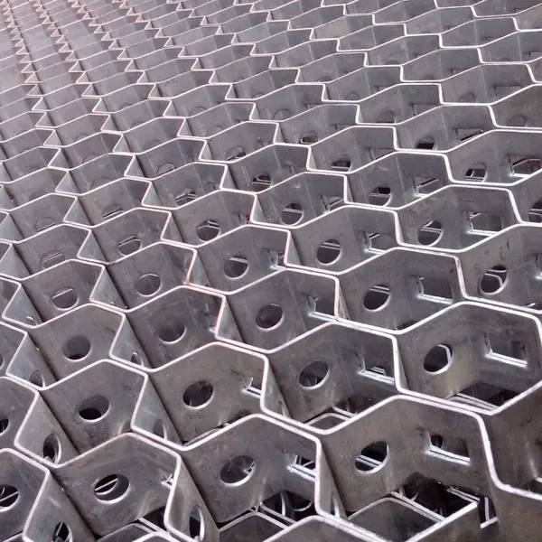 China Hex Steel Mesh Hexmesh for Refractory SS304 SS210 Hex Metal Refractory Supplier for Lining Ducts photo-2