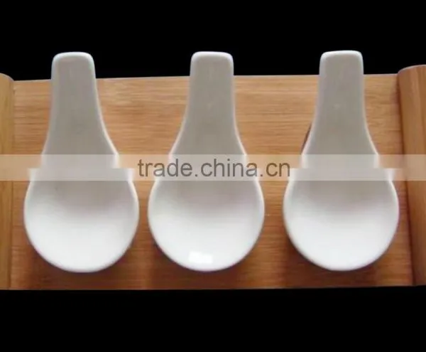 HM0005-6654 Super White Porcelain Snack Spoon and Wood Tray