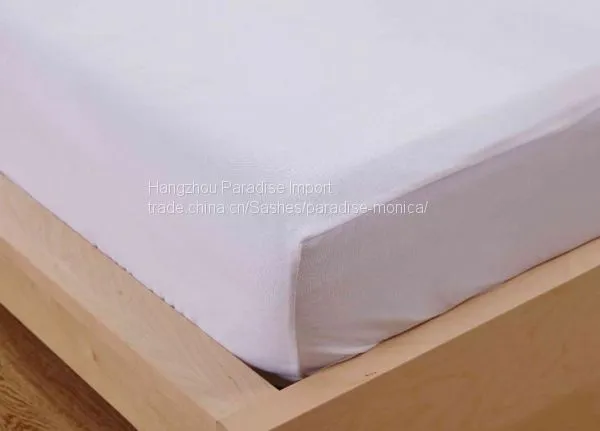 Hypoallergenic White Waterproof Mattress Protector photo-4