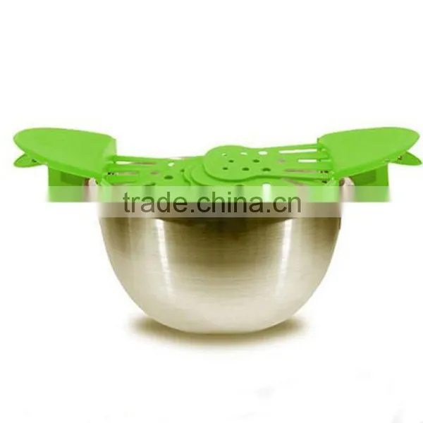 Universal Size Fit Most Pans Clip-on Green Silicone Pasta Strainer photo-3