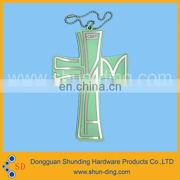 Holiday Gift Cross Sign With Chain