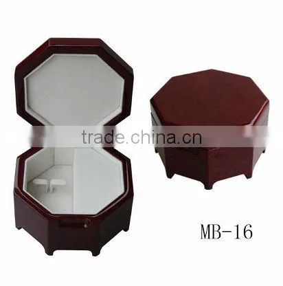 Luxury Lacqure Octagon Shaped Music Box Jewelry Case photo-3