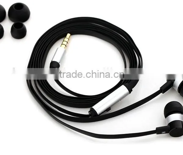 China OEM Promotional Metal Earphone With Mic photo-4
