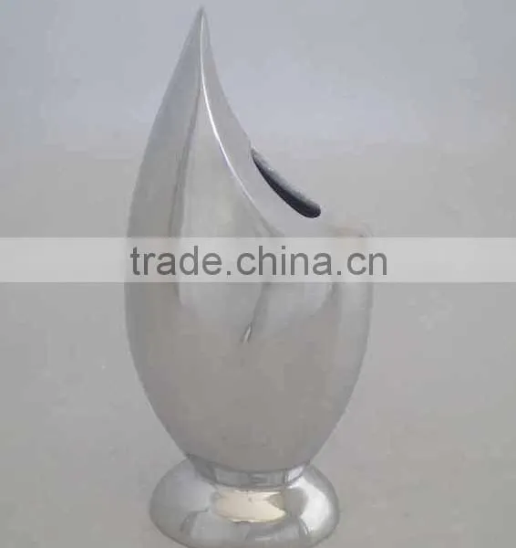 Hot Sale Handmade Vase Designs Home Decoration Mirror Finish Recycled Aluminum Vase