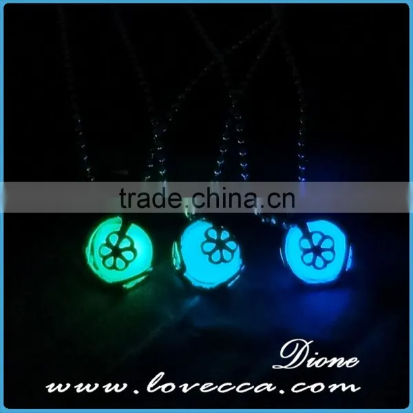 How Cool!! Glowing Magic Heart Locket Stone Pendants Lights Up In The Dark photo-4