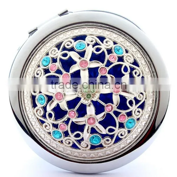 Noble Silver Hollow COMPACT MAKE UP/Handbag MIRRORS, Retro Compact/Travel/Pocket ILLUMINATED Beauty Make Up Mirrors New photo-2