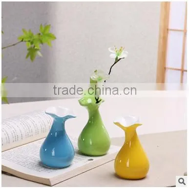 Chinese Ceramic Vase Wholesale Flower Shape With Bright and Colored Glazed for Furnishing photo-2