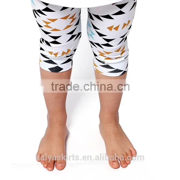 2016 Kaiya Summer Kids Girls Printed and Enbrodery Designs T-shirt and Pant photo-5