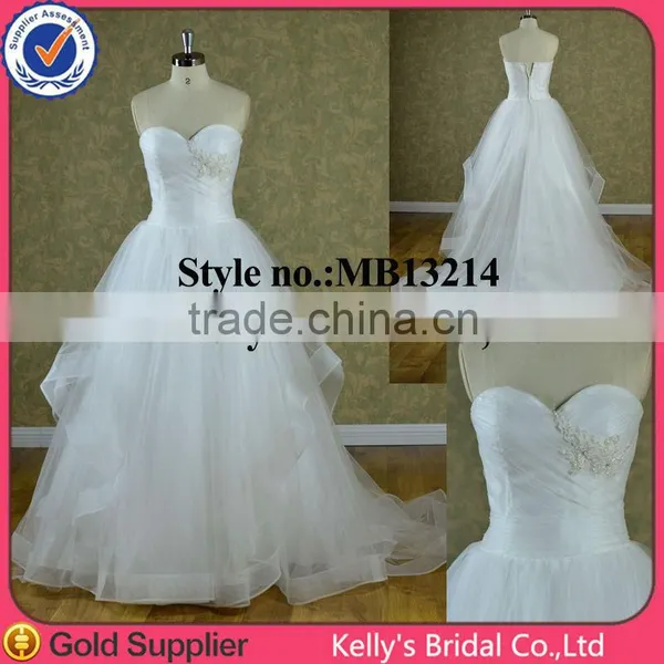 Latest Casual Dress Designs Made of Tulle Wedding Gowns With Embelishment Handmade Flower Belt
