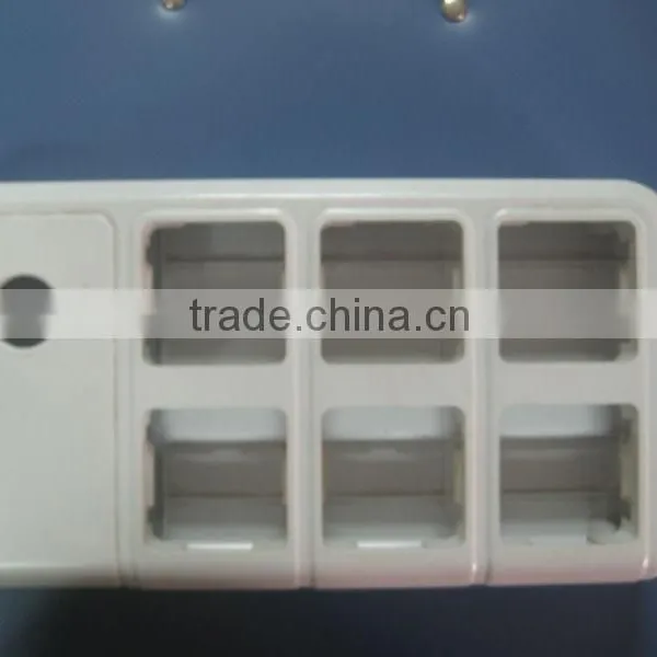 6 Hole Plastic Socket