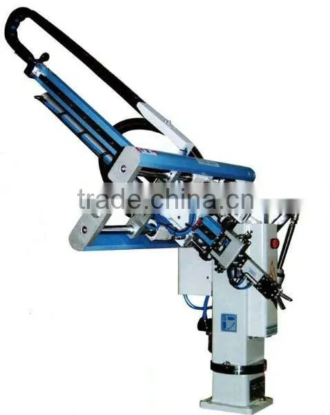 Oblique/cross-peopelled Robot Arm