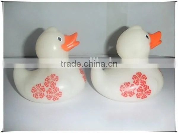 OEM PVC Customized Logo Cute Floating Duck,customized PVC Floating Toy,wholesale OEM PVC Floating Toy Manufacturer photo-3