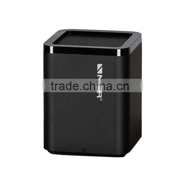 New Private Mold Fashion Super Bass Simple Style Bluetooth Speaker photo-2