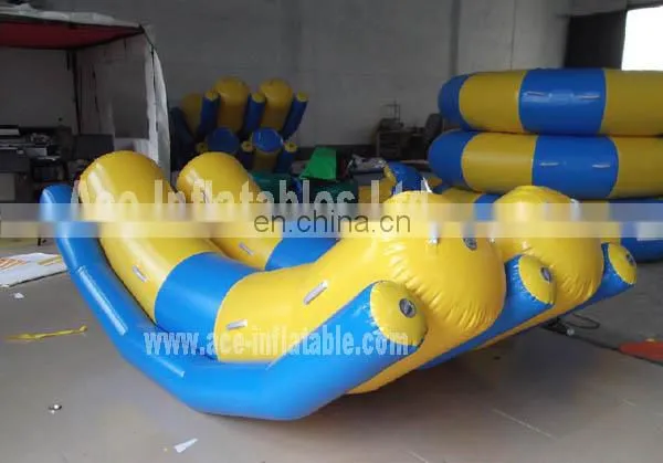 China PVC Tarpaulin Inflatable Flying Fish Tube / Inflatable Water Games Flying Banana Boat For Sea photo-2