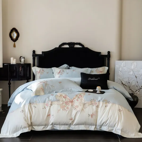 Eco-Friendly Luxury Soft Silk Jacquard Bedding Set Elegant Embroidery High-thread Count Duvet Cover Set Manufacturer Wholesale