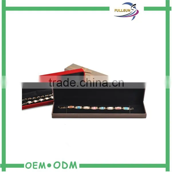 Custom Logo Printed Velvet Jewelry Box for Necklace and Bracelet Packaging photo-2