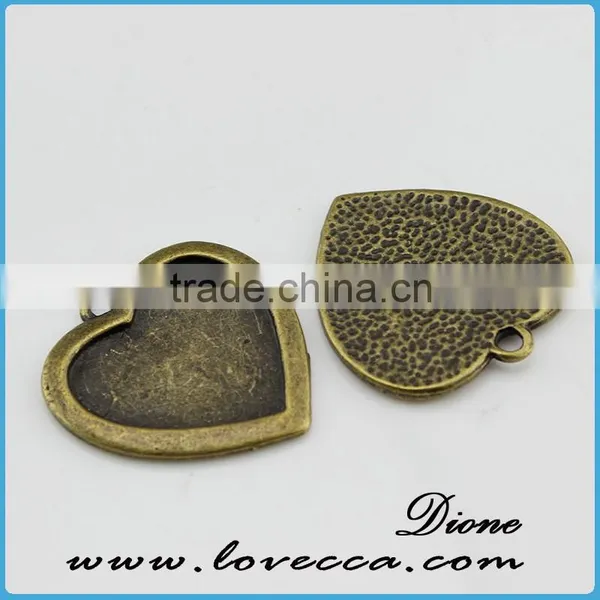Antique Brass Vintage Style Oval Setting Pendant for Sale photo-6