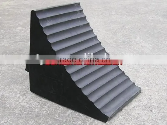 Heavy Duty Rubber Wheel Chock photo-2