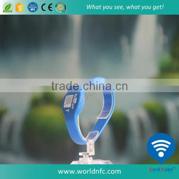 ISO 14443A Waterproof RFID Silicone Wristband / NFC Silicone Bracelet -NTAG 213 photo-4
