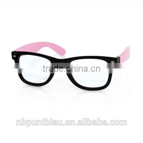 Glasses With Different Colors Lensens photo-5
