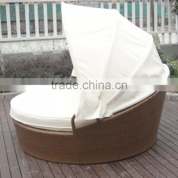 Rattan Round Outdoor Lounge Bed With Canopy