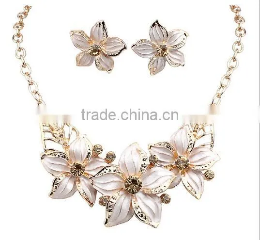 Zm33250a Wholeale Fashion Necklace Earrings Set Simple Flower Design Jewelry Set Women photo-3