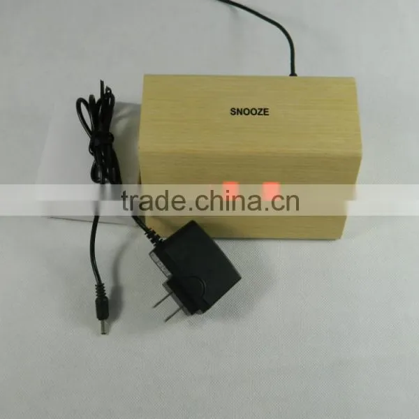 WL1226T Hot Sale Nature Wood Sensor Touch Table Clock photo-3