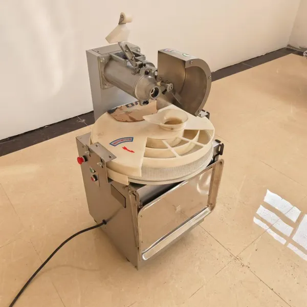Chinese Small Round Nepal Momo Maker Steamed Stuffing Bun Making Folding Machine Price