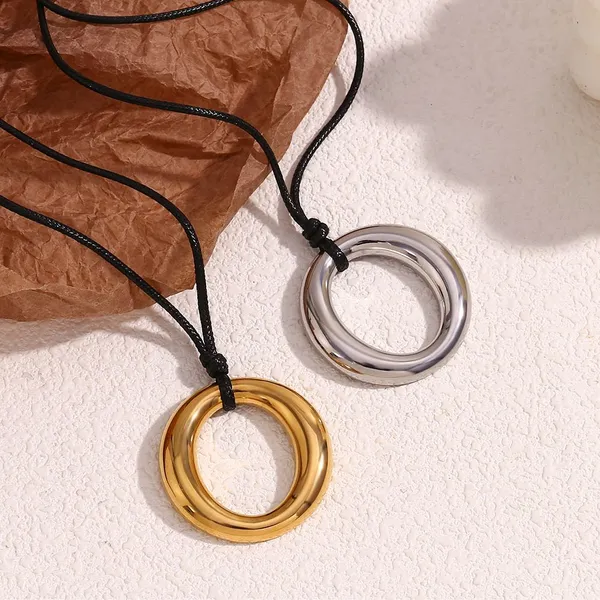 OEM Custom Pendant 316L Surgical Steel Necklace Anti-tarnish Waterproof With 2-Year Warranty