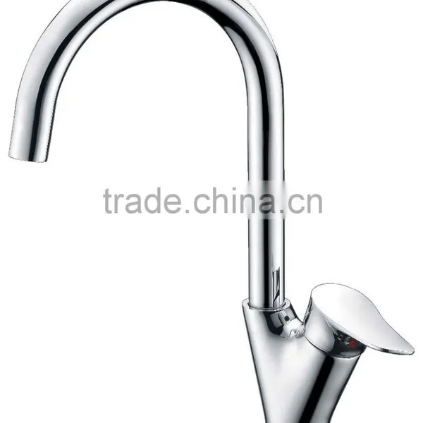 Unique Hot Selling Design Brass Material Chrome Modern Kitchen Faucet photo-4