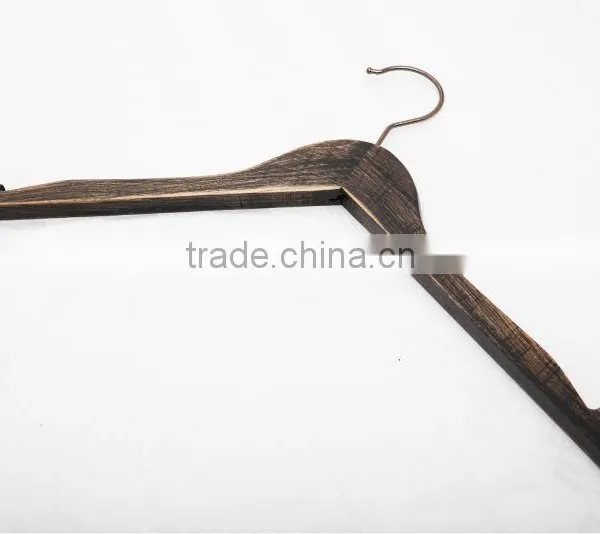 SERIE ANTIQUE CLOTHES AND PANT WOODEN HANGER photo-2