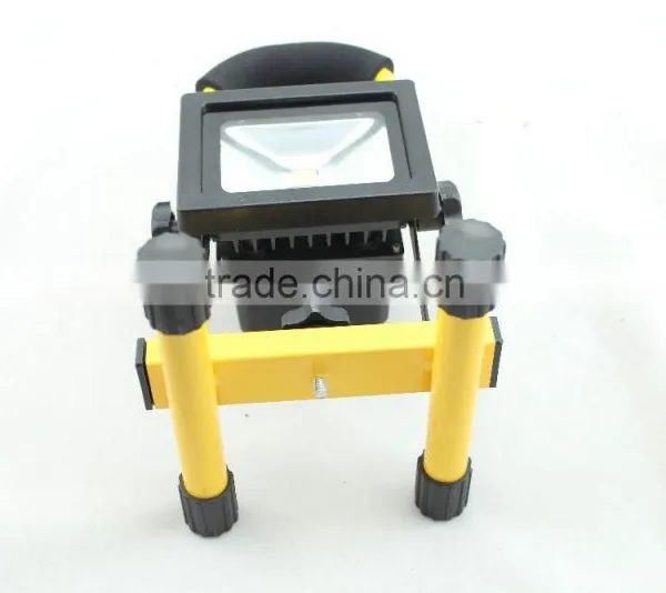 Long-time High Quality Led Rechargeable Floodlight 30W Emergency Led Light Led Rechargeable Floodlights photo-3