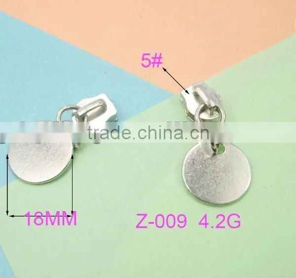 Qifeng Well Design Bag Fittings Metal Zipper Puller Z-009