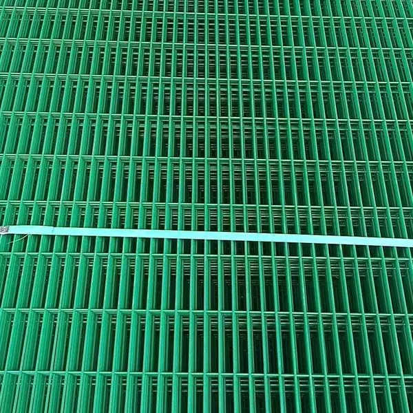 Corrosion Resistance Welded Wire Mesh Panel Low Carbon Iron Wire Plain Weave Square Hole Security Construction Wire Mesh photo-4