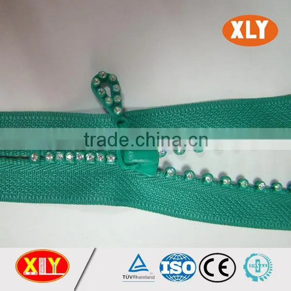 China XLY Zipper #8 Polyester Tape Low Price Diamond Zipper photo-2