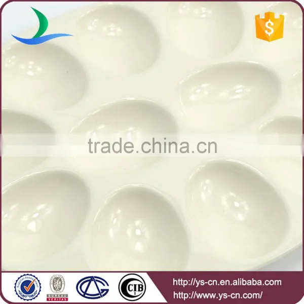 New Product Beige Oval Crackle Glaze Ceramic Egg Tray Holder photo-4