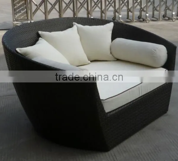 Newest Design Outdoor Big Sun Bed Rattan Day Bed photo-5
