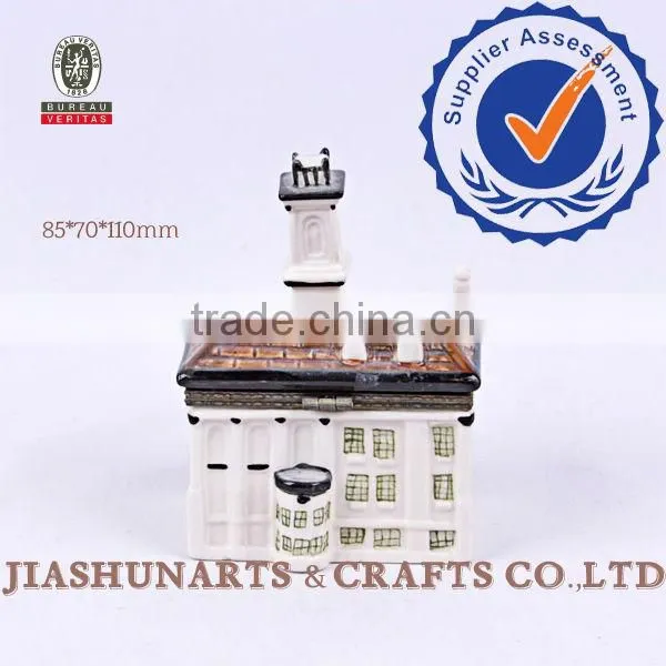 House Shaped Ceramic Jewelry Box photo-3