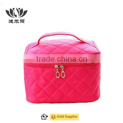 Bulk Round Red Cosmetic Bag Wholesale photo-4