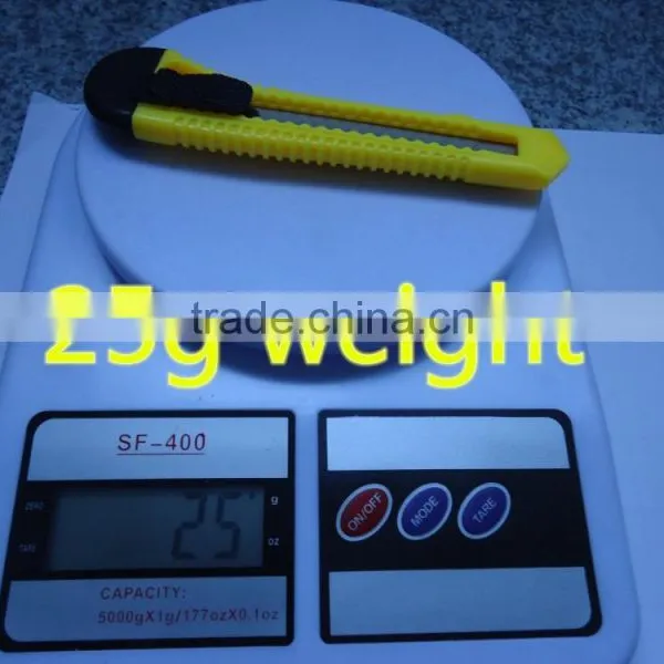 18mm Cheap Plastic Grip Utility Knife Sliding Knife Cutter Knife photo-2